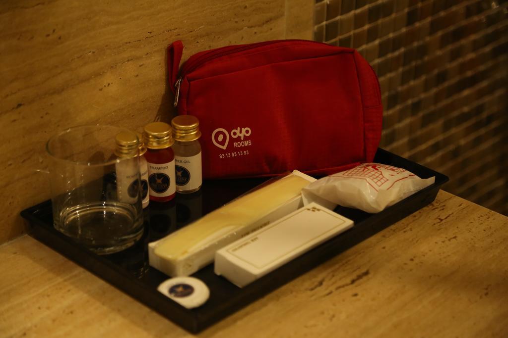 ホテル Oyo Premium Panchkula Sector 5 部屋 写真