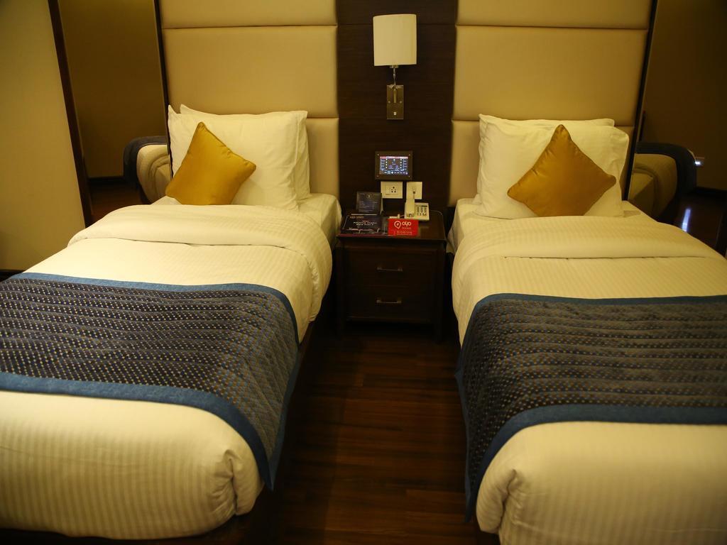 ホテル Oyo Premium Panchkula Sector 5 部屋 写真