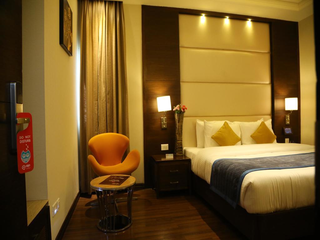 ホテル Oyo Premium Panchkula Sector 5 部屋 写真