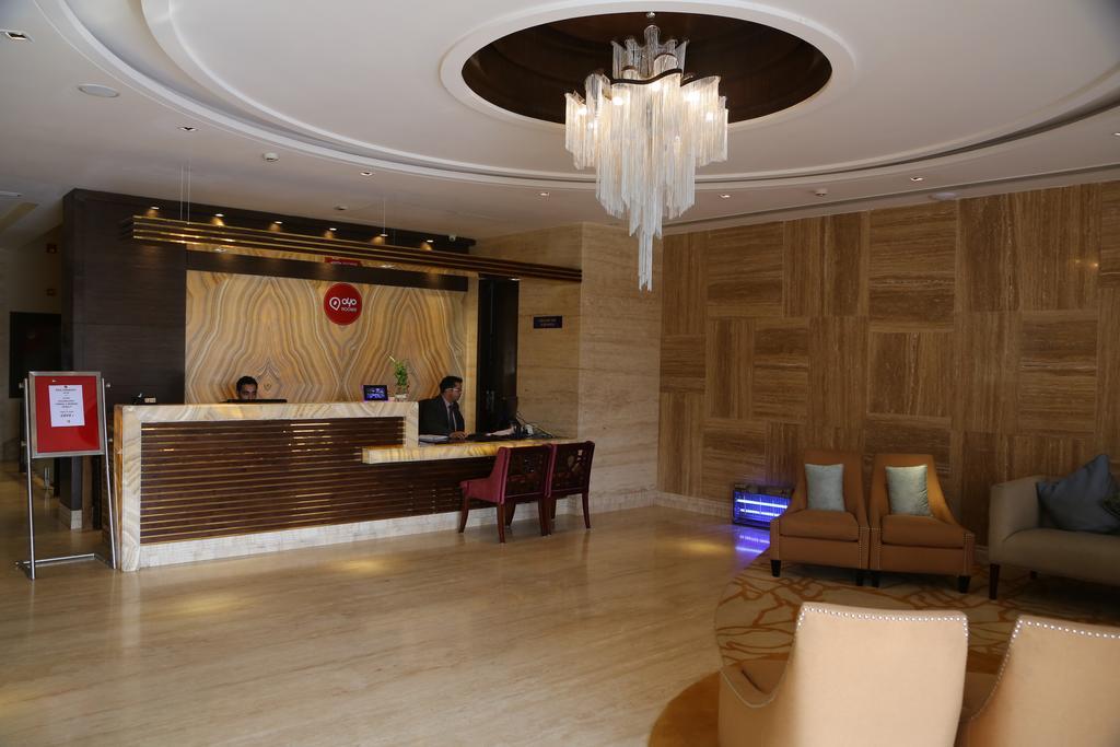 ホテル Oyo Premium Panchkula Sector 5 エクステリア 写真